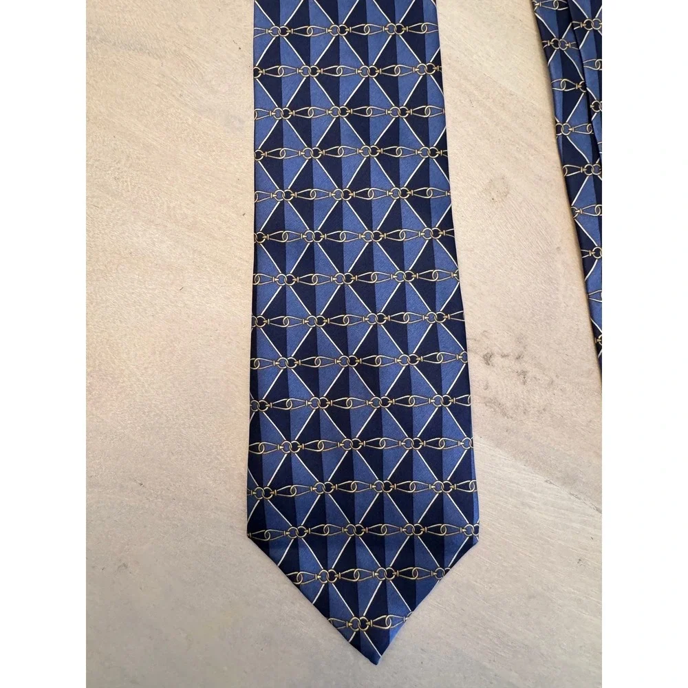 Belle Epoque Bill Blass Men's %100 SilkTie Blue Made in USA